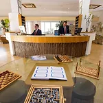 Joli Park - Caroli 3*