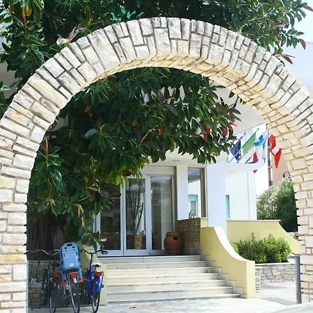 Joli Park - Caroli Hotel